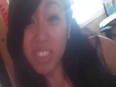 أفريل هول وكورت لوكوود في صديق زوجتي  الحار