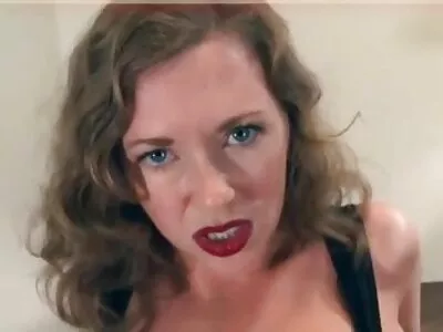 فيديو الكرات فيلم سكس ليلى علوي الزرقاء والشلالات (هالي كامينغز)